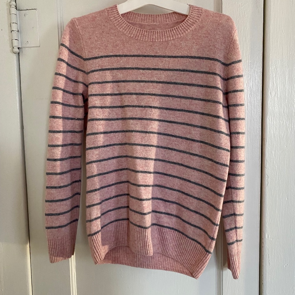 Pink gray-striped Soft Sweater, Women’s Small